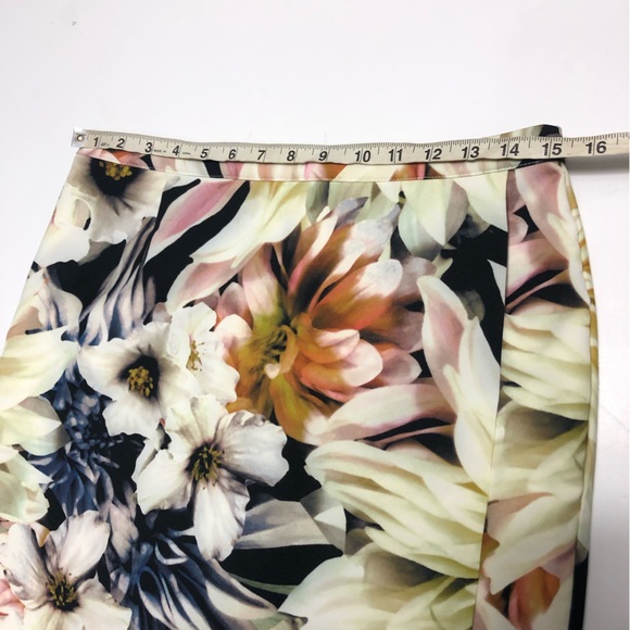 Shilla the Label floral wrap Skirt asymmetrical hem size L - Picture 13 of 16